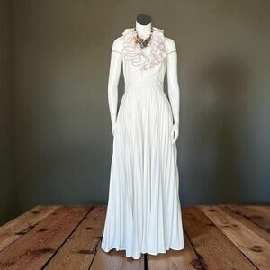 Gay Gibbon MCM White Halter Pleated Maxi Dress w/ Ruffle Neckline Sz 6